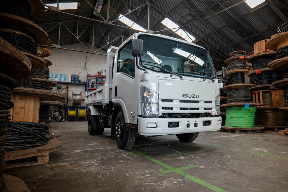 ISUZU Truck Benne 5T