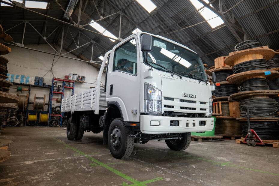 ISUZU Truck Plateau 5T